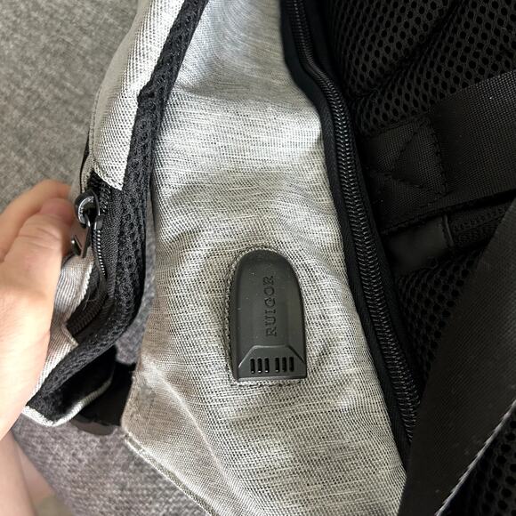NWOT Ruigor Link 39 Anti-Theft Smart Laptop Backpack USB TSA Ready Grey / Black - Picture 10 of 14